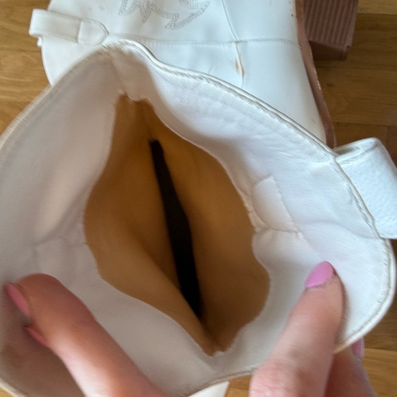 Women’s Sz 9.5 M White Leather Mid-Calf Western Cowgirl boots Pointed Toe - Picture 4 of 10